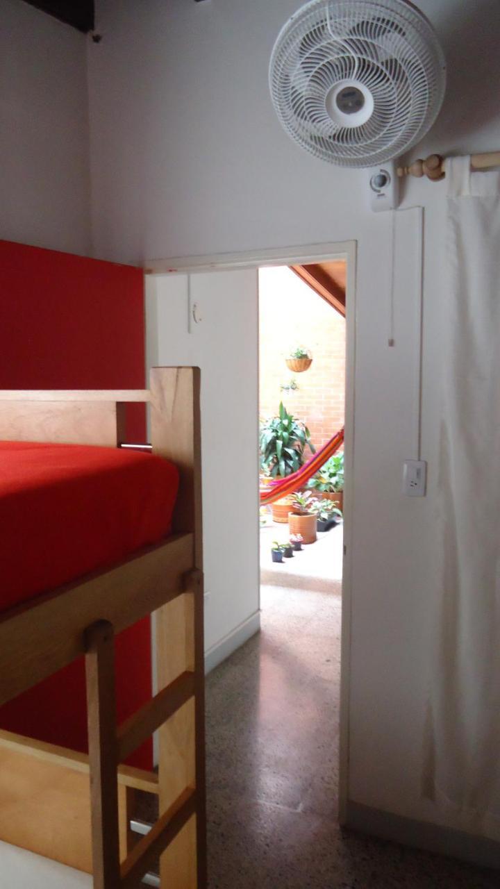 Iris Hostel Μεντεγίν Εξωτερικό φωτογραφία