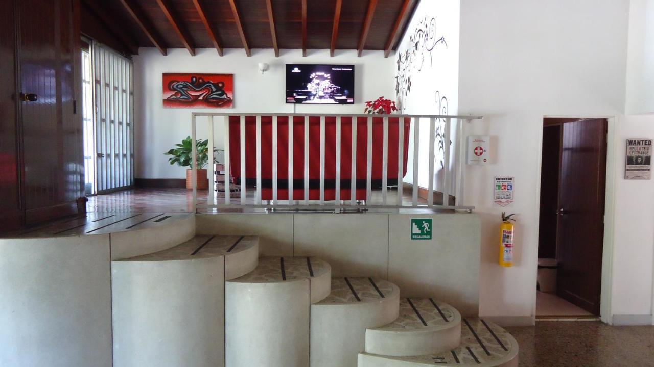 Iris Hostel Μεντεγίν Εξωτερικό φωτογραφία